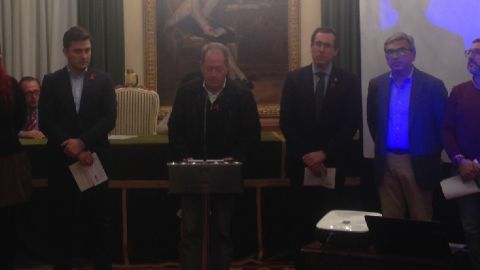 Lectura del manifiesto en el D&iacute;a Mundial del Sida en el Ayuntamiento de Gij&oacute;n