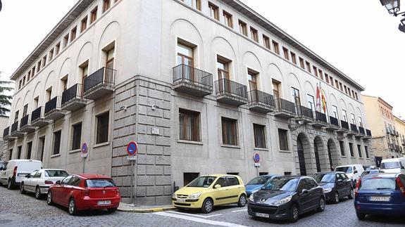 "Los delitos menores se resuelven en medio año" "Los delitos menores se resuelven en medio año"