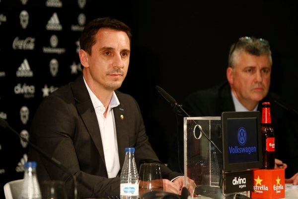 Gary Neville: "Yo también dudaría de un fichaje como el mío" Gary Neville: "Yo también dudaría de un fichaje como el mío"