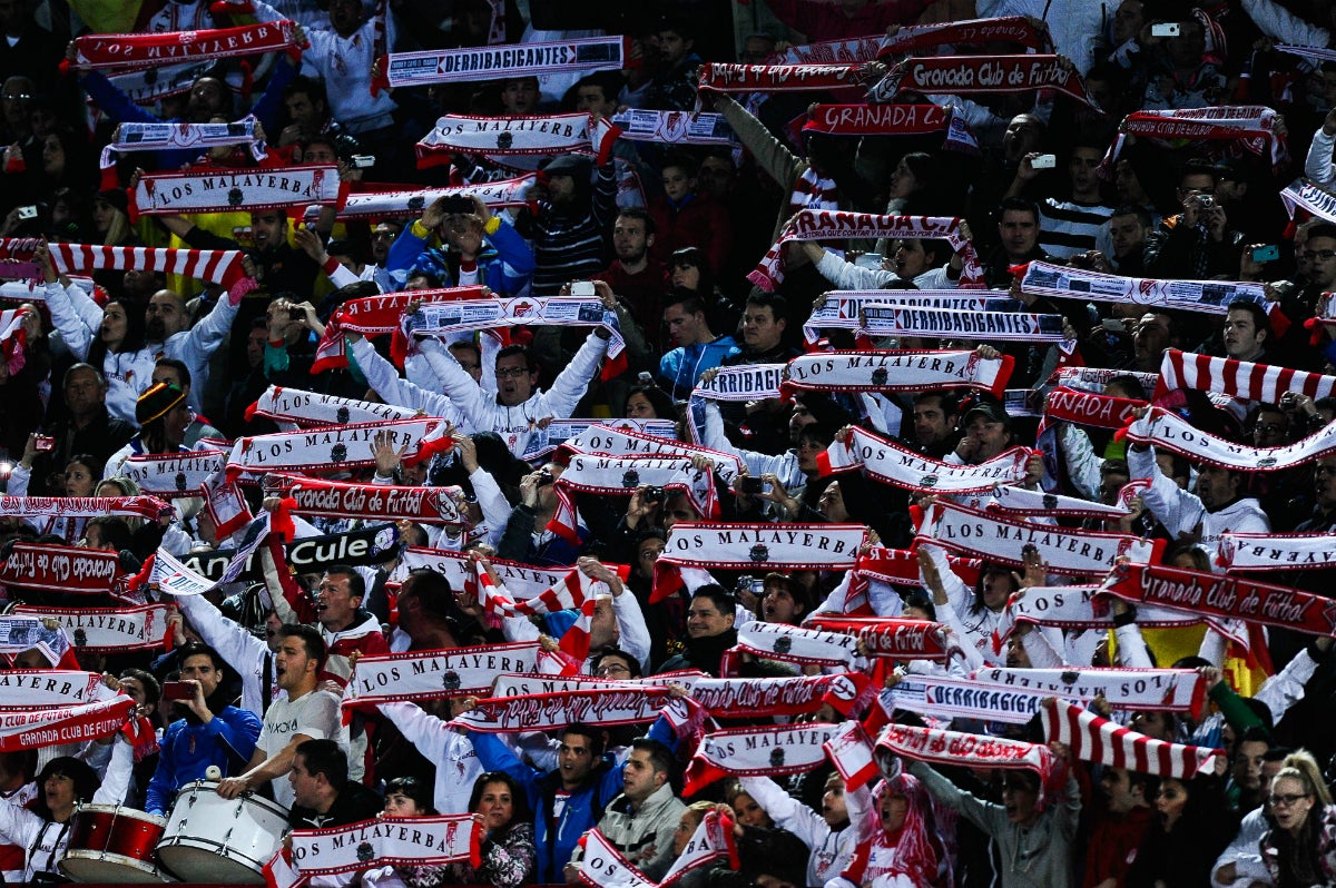 Récord de asistencia para el Granada femenino en el estadio Nuevo Los Cármenes durante el partido disputado contra el Atlético de Madrid Récord de asistencia para el Granada femenino en el estadio Nuevo Los Cármenes durante el partido disputado contra el Atlético de Madrid