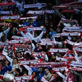 La afición del Granada en el Nuevo Los Cármenes La afición del Granada en el Nuevo Los Cármenes