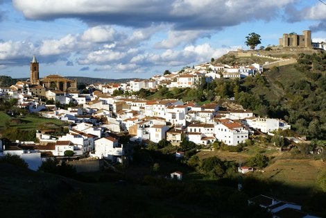 Muere una anciana esperando una ambulancia tras caerse en la calle Muere una anciana esperando una ambulancia tras caerse en la calle
