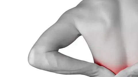 Los pacientes pueden presentar síntomas como dolor constante en el abdomen o dolor de espalda Dolor de espalda