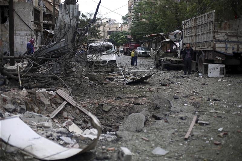 Centenares de voces exigen el cese de la guerra y la crisis humanitaria en Siria Centenares de voces exigen el cese de la guerra y la crisis humanitaria en Siria