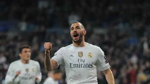 Benzema celebra uno de sus tantos ante el Malmö Benzema celebra uno de sus tantos ante el Malmö