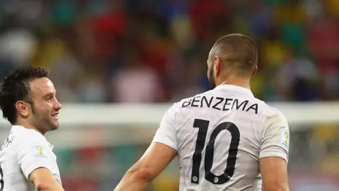 Karim Benzema y Mathieu Valbuena en la selección francesa Karim Benzema y Mathieu Valbuena en la selección francesa