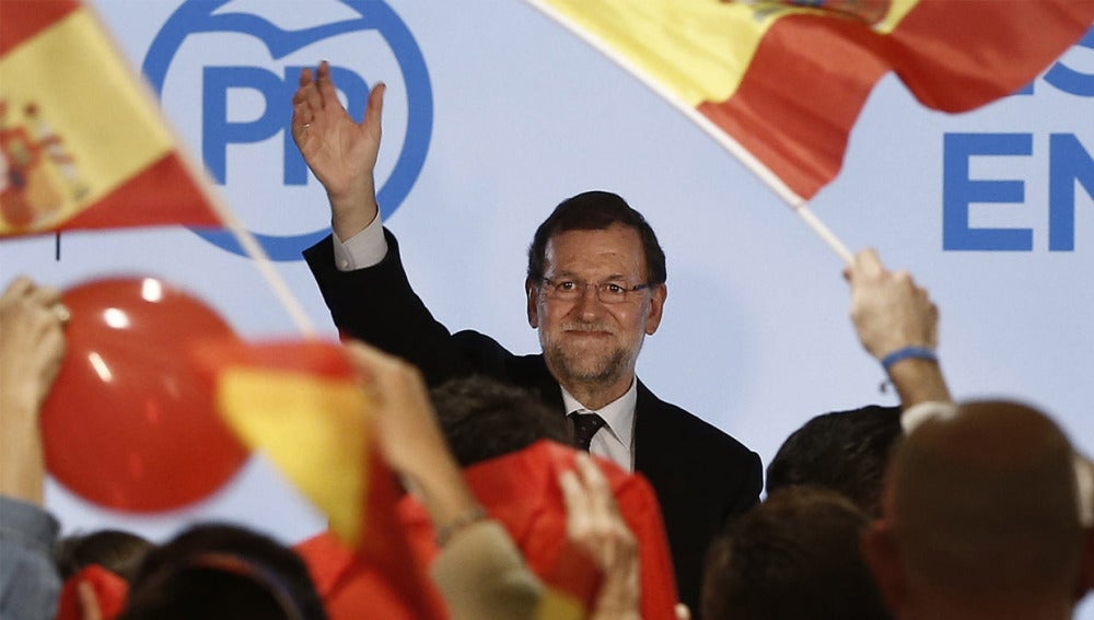 Rajoy durante el mitin en Zaragoza