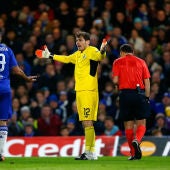 Casillas pide explicaciones a Diego Costa tras una jugada