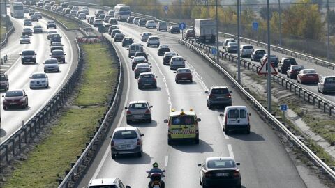 Tr&aacute;fico en las carreteras