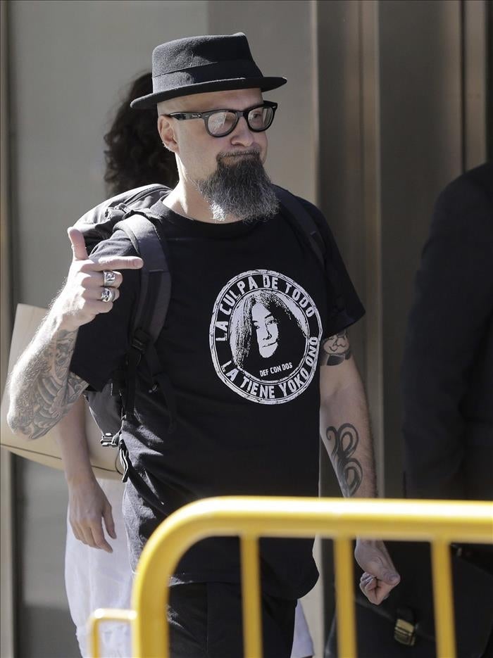 Obligan a procesar al líder de Def con Dos por humillar a las víctimas de ETA Obligan a procesar al líder de Def con Dos por humillar a las víctimas de ETA