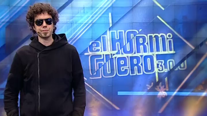 El Hombre de Negro: "Ayúdanos a hacer visibles las enfermedades raras" El Hombre de Negro: "Ayúdanos a hacer visibles las enfermedades raras"