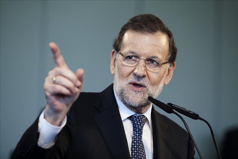 Rajoy: "España no puede ser gobernada por radicales ni doctrinarios" Rajoy: "España no puede ser gobernada por radicales ni doctrinarios"