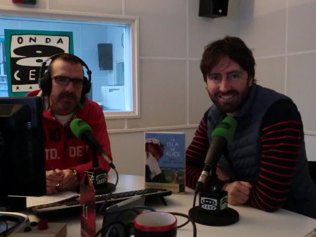 Cantabria en la Onda. Daniel Sánchez Arévalo presenta en Santander 'La Isla de Alice' Cantabria en la Onda. Daniel Sánchez Arévalo presenta en Santander 'La Isla de Alice'