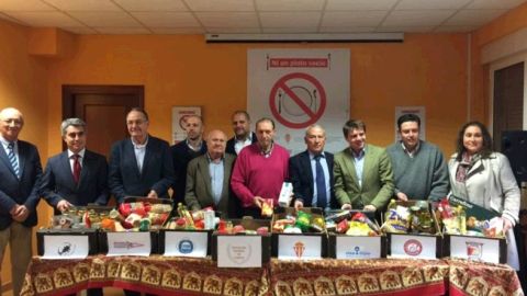 Campa&ntilde;a solidaria "Ni un plato vac&iacute;o"