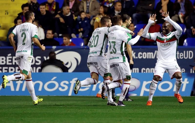 Levante 1 - 2 Granada. El Granada suma tres puntos ante un rival directo Levante 1 - 2 Granada. El Granada suma tres puntos ante un rival directo