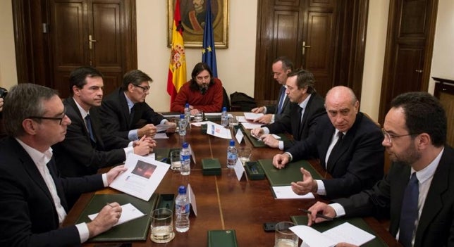 Fernández Díaz destaca la unidad de los partidos en la lucha contra el terrorismo Fernández Díaz destaca la unidad de los partidos en la lucha contra el terrorismo