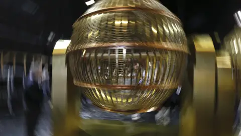 Los bombos que repartirán la suerte el día 22 de diciembre Los bombos que repartirán la suerte el día 22 de diciembre