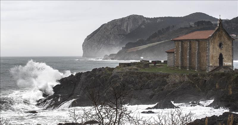 Tiempo para este jueves: Tormentas y chubascos fuertes en el Cantábrico, Navarra y Pirineo occidental Tiempo para este jueves: Tormentas y chubascos fuertes en el Cantábrico, Navarra y Pirineo occidental