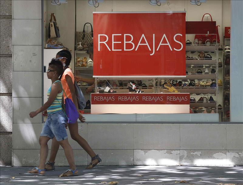 Inditex y el Corte Inglés adelantan las rebajas de verano al 30 de junio Inditex y el Corte Inglés adelantan las rebajas de verano al 30 de junio