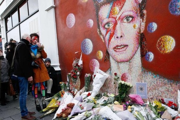Corresponsales: La muerte de David Bowie y la Powerball Corresponsales: La muerte de David Bowie y la Powerball