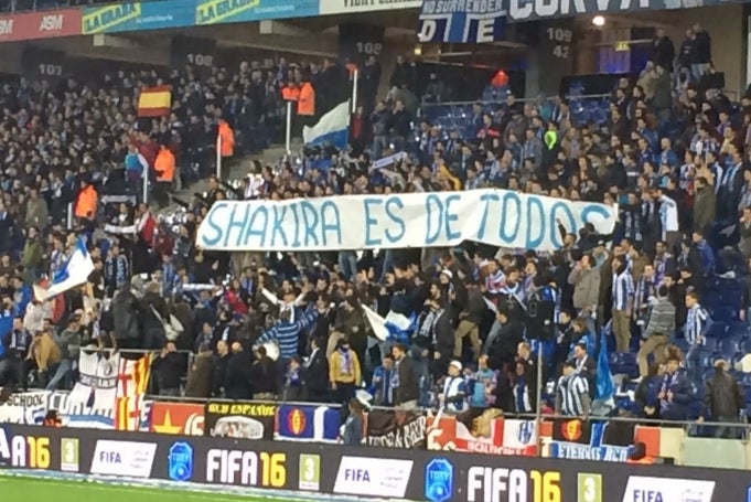 Antiviolencia propone una multa de 4.000 euros al Espanyol por las pancartas contra Piqué Antiviolencia propone una multa de 4.000 euros al Espanyol por las pancartas contra Piqué