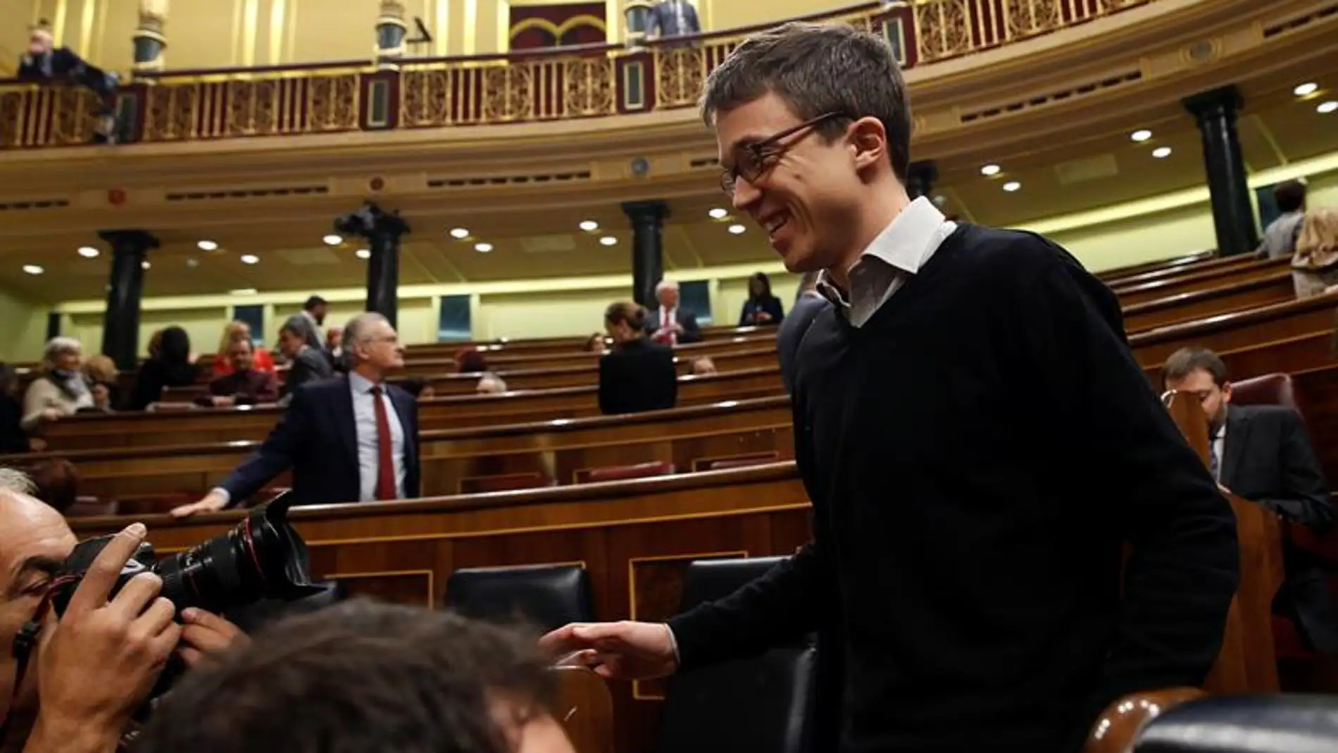 El diputado de Podemos, Iñigo Errejón, en el hemiciclo del Congreso.