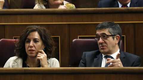 Patxi L&oacute;pez con Irene Lozano