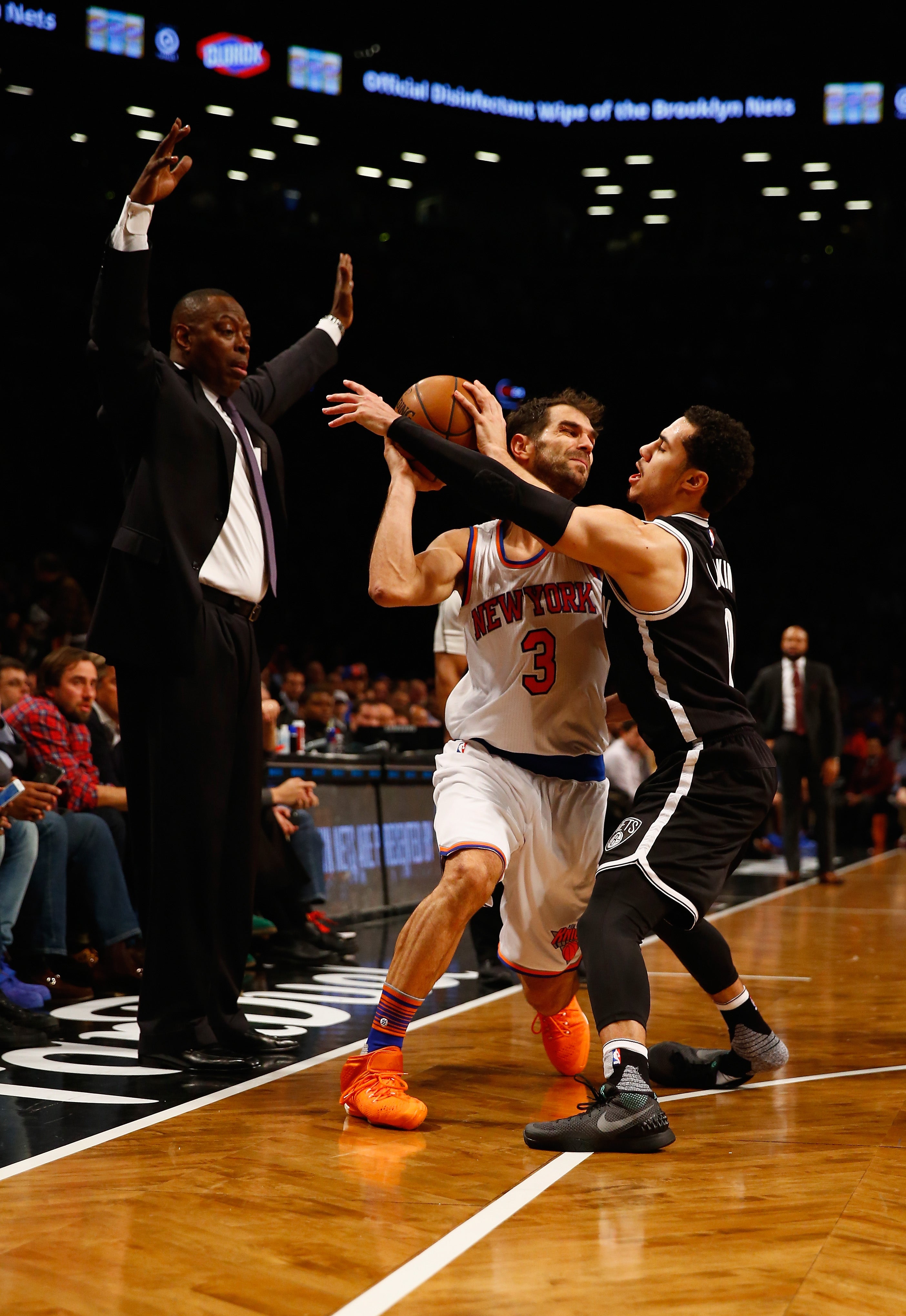 Buena actuación de Calderón sin premio ante los Nets Buena actuación de Calderón sin premio ante los Nets