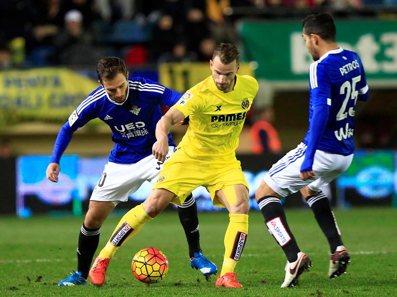Un buen Betis logra un punto en El Madrigal ante el Villarreal Un buen Betis logra un punto en El Madrigal ante el Villarreal