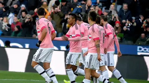 Los jugadores de la Juventus celebran un gol frente a la Sampdoria Los jugadores de la Juventus celebran un gol frente a la Sampdoria