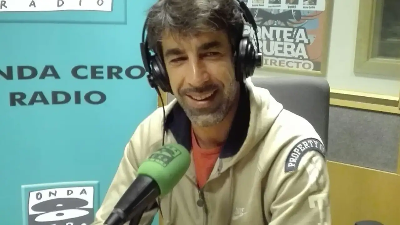 O vigués Oscar Bruzón lévanos ata a India O vigués Oscar Bruzón lévanos ata a India