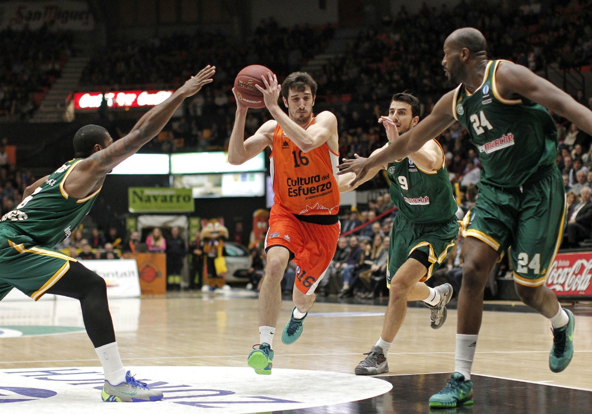 Baloncesto: El Valencia pierde la imbatibilidad Baloncesto: El Valencia pierde la imbatibilidad