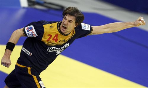 Viran Morros: "No me distrae mi marcha del Barcelona, estoy concentrado en la Selección" Viran Morros: "No me distrae mi marcha del Barcelona, estoy concentrado en la Selección"