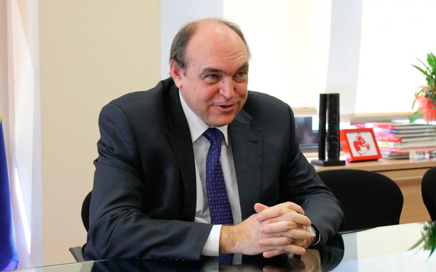 Acuamed destituye por unanimidad a dos directores por presunto fraude Acuamed destituye por unanimidad a dos directores por presunto fraude