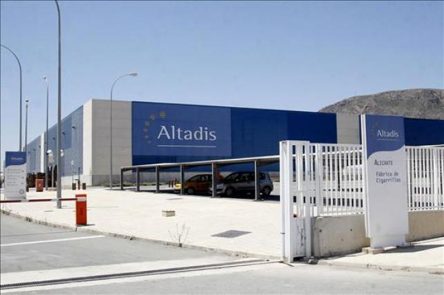 Altadis anuncia el cierre de la planta de La Rioja, que cuenta con 471 empleados Altadis anuncia el cierre de la planta de La Rioja, que cuenta con 471 empleados