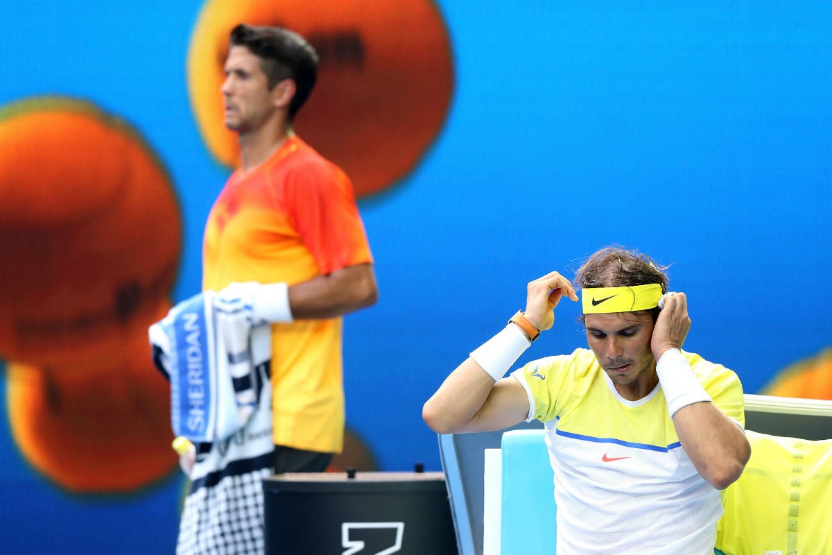 Rafa Nadal cae eliminado en su debut en Australia frente a Fernando Verdasco Rafa Nadal cae eliminado en su debut en Australia frente a Fernando Verdasco