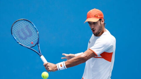 Feliciano L&oacute;pez durante el partido del Open de Australia