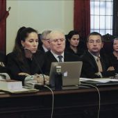 Las tres acusadas durante el juicio por el crimen de Isabel Carrasco en León