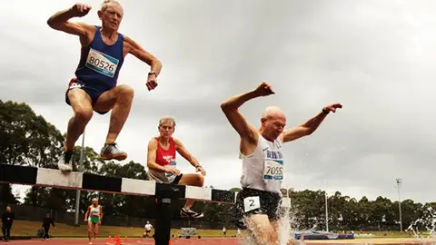 Personas mayores en plena forma Personas mayores en plena forma