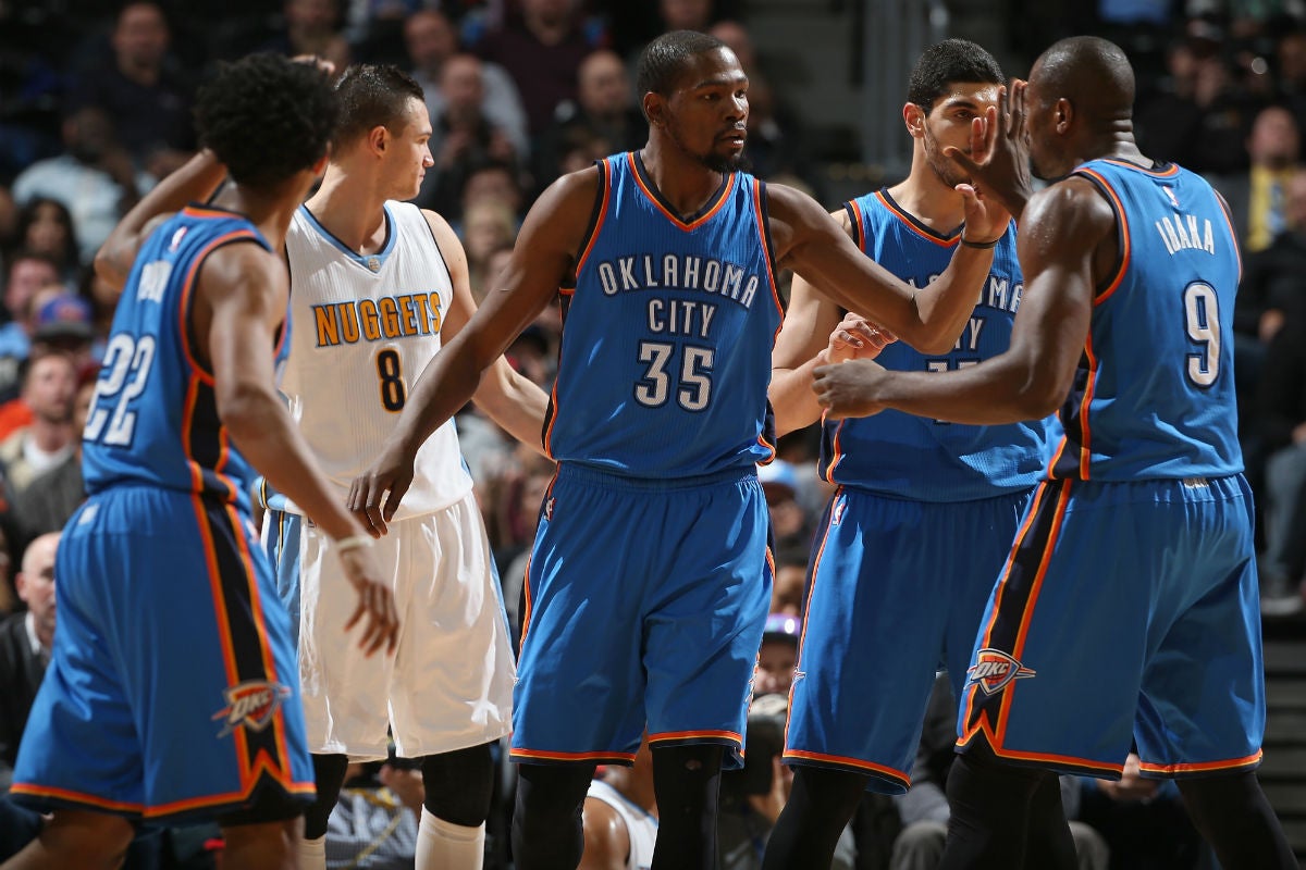 Los Thunder de Ibaka continúan en racha al vencer en Denver Los Thunder de Ibaka continúan en racha al vencer en Denver