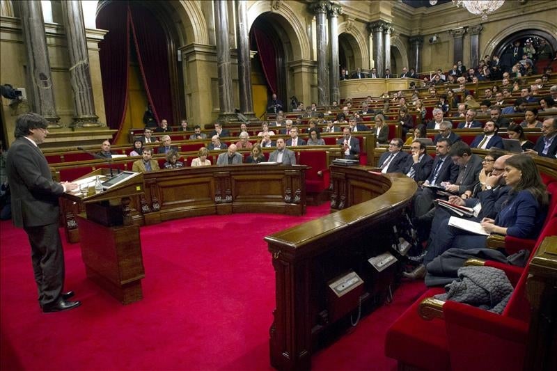 El Parlament aprueba un referéndum para septiembre 2017 con o sin aval de Estado El Parlament aprueba un referéndum para septiembre 2017 con o sin aval de Estado