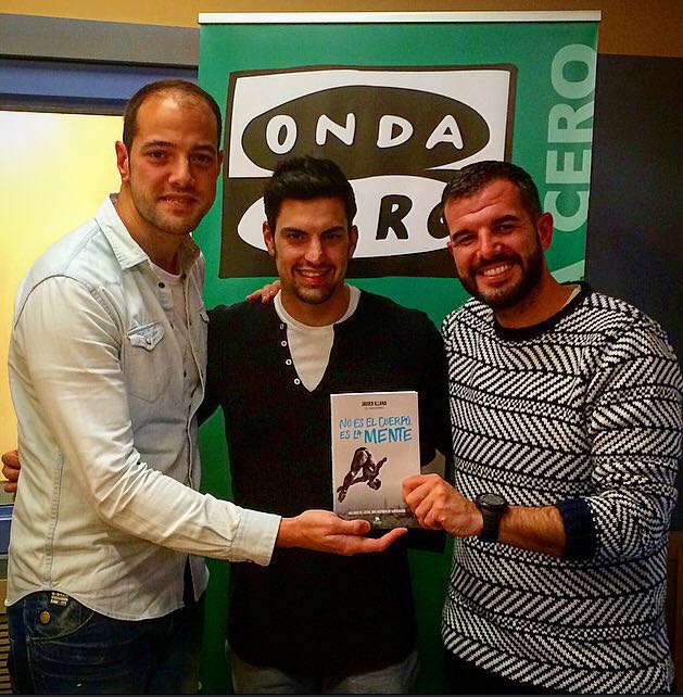 Javier Illana: "Decidí escribir el libro para que se conociera que hay detrás de un deportista" Javier Illana: "Decidí escribir el libro para que se conociera que hay detrás de un deportista"