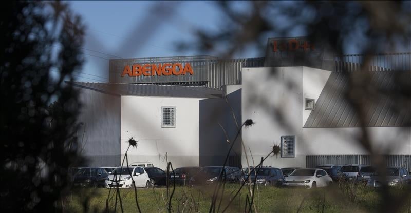 Abengoa informa de que no puede pagar las nóminas de febrero por falta de liquidez Abengoa informa de que no puede pagar las nóminas de febrero por falta de liquidez