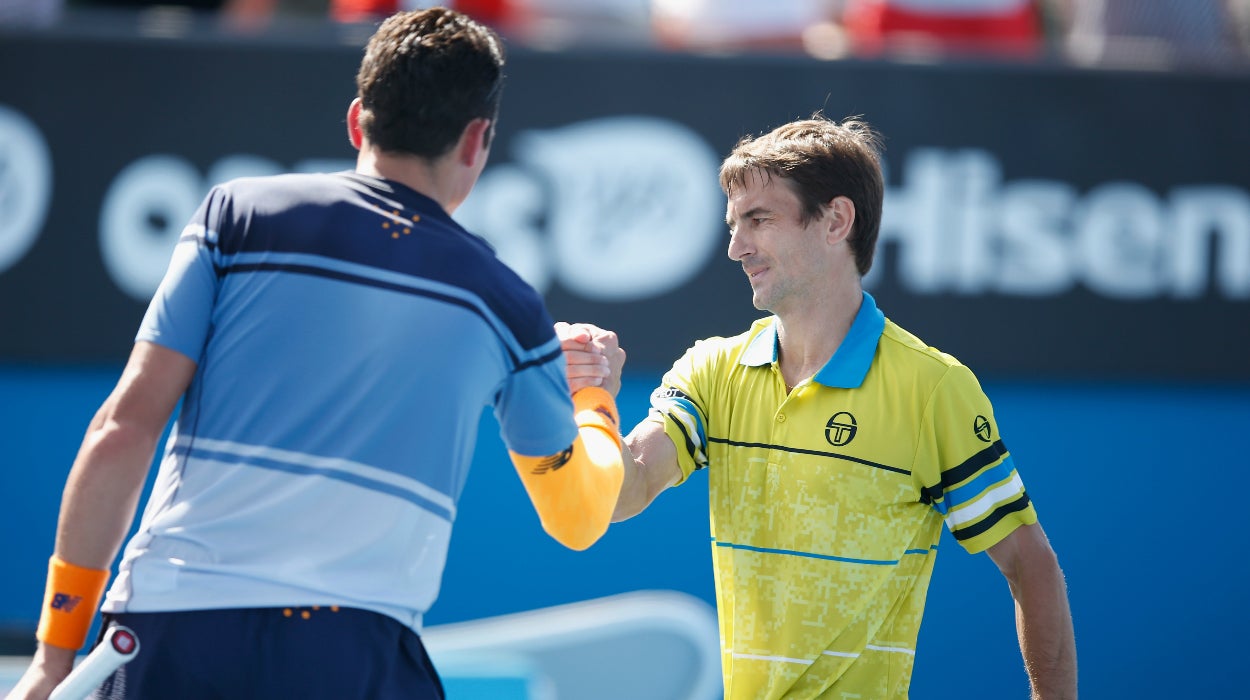 Robredo no puede con Raonic y se queda fuera del Open de Australia Robredo no puede con Raonic y se queda fuera del Open de Australia