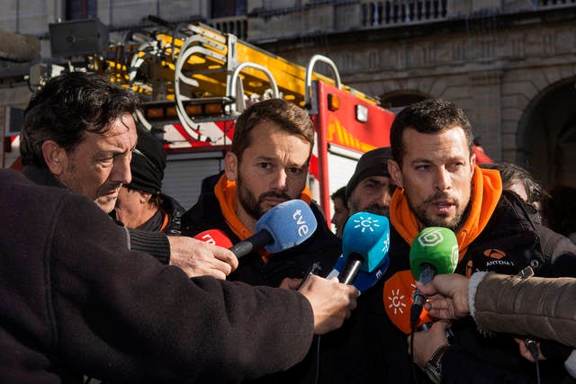 José Antonio Reina, presidente de la ONG Proem-Aid, sobre el juicio Lesbos: "Se nos acusa de un delito que no hemos cometido" José Antonio Reina, presidente de la ONG Proem-Aid, sobre el juicio Lesbos: "Se nos acusa de un delito que no hemos cometido"
