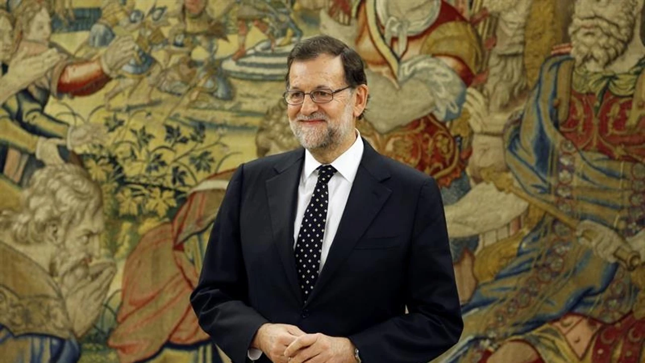 Mariano Rajoy antes de ser recibido por el Rey Felipe VI