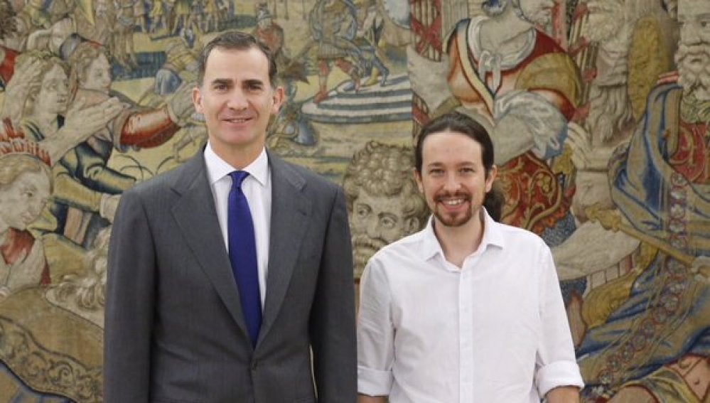 El Rey Felipe VI recibe a Pablo Iglesias en Zarzuela