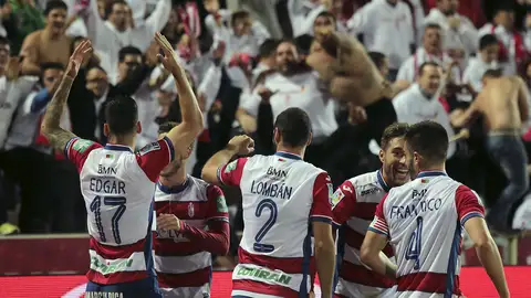 Los jugadores del Granada celebran un gol ante el Getafe Los jugadores del Granada celebran un gol ante el Getafe