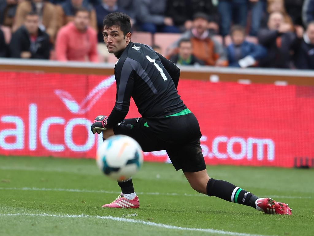 Adán: "Quiero ganar al Barcelona, y si se puede beneficiar al Real Madrid, mejor" Adán: "Quiero ganar al Barcelona, y si se puede beneficiar al Real Madrid, mejor"