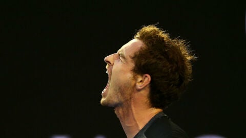 Andy Murray, desatado, celebra un punto conseguido ante Tomic